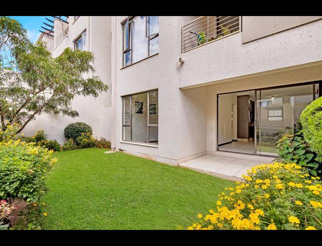 2 BEDROOM APARTMENT FOR SALE IN BRYANSTON